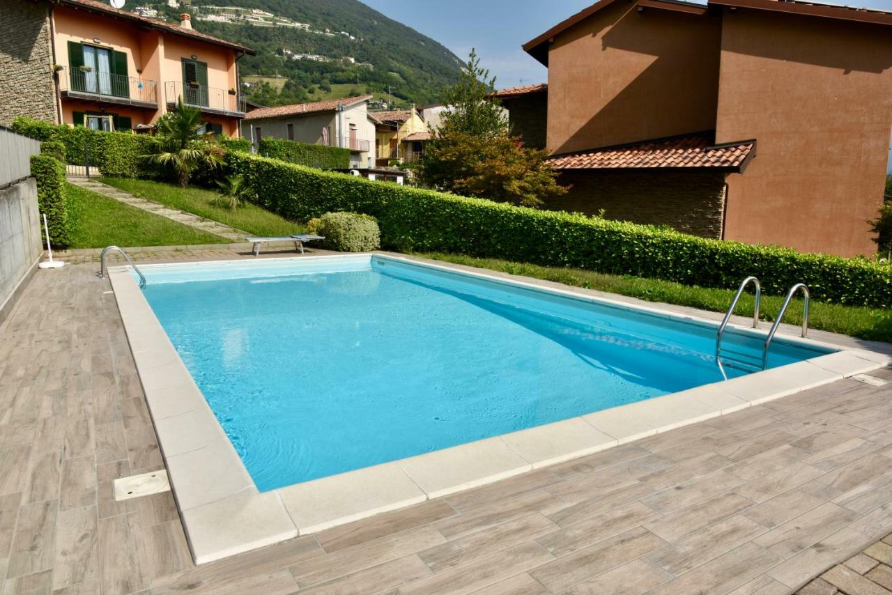 Holiday Apartment Albachiara Tavernola Bergamasca Extérieur photo